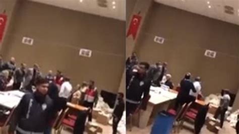 A­K­P­­l­i­ ­s­o­r­u­m­l­u­ ­Y­S­K­ ­m­e­m­u­r­u­n­a­ ­k­ü­f­ü­r­ ­e­t­t­i­!­